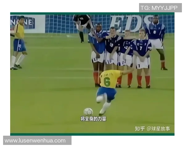 17号英超足球明星的辉煌历程与赛场传奇故事揭秘