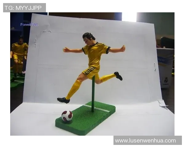 足球明星车载公仔的魅力与收藏价值探讨，带你领略运动与艺术的完美结合
