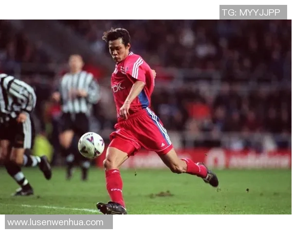 山西足球明星盘点：那些在绿茵场上闪耀的传奇人物与新星