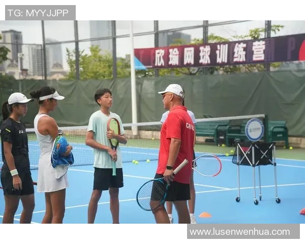 提升心理素质助力深圳网球队在网球赛场上的表现与发展 提升心理素质助力深圳网球队在网球赛场上的表现与发展