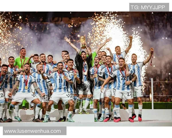 不同足球明星的独特球技解析与风格对比